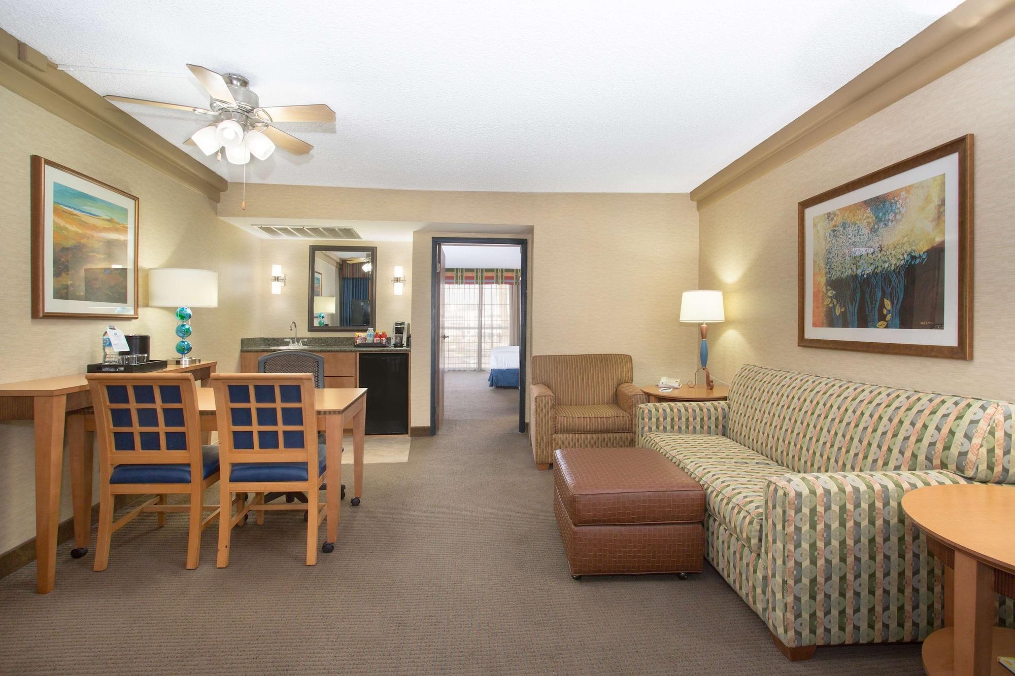 Embassy Suites By Hilton Phoenix Biltmore Екстериор снимка