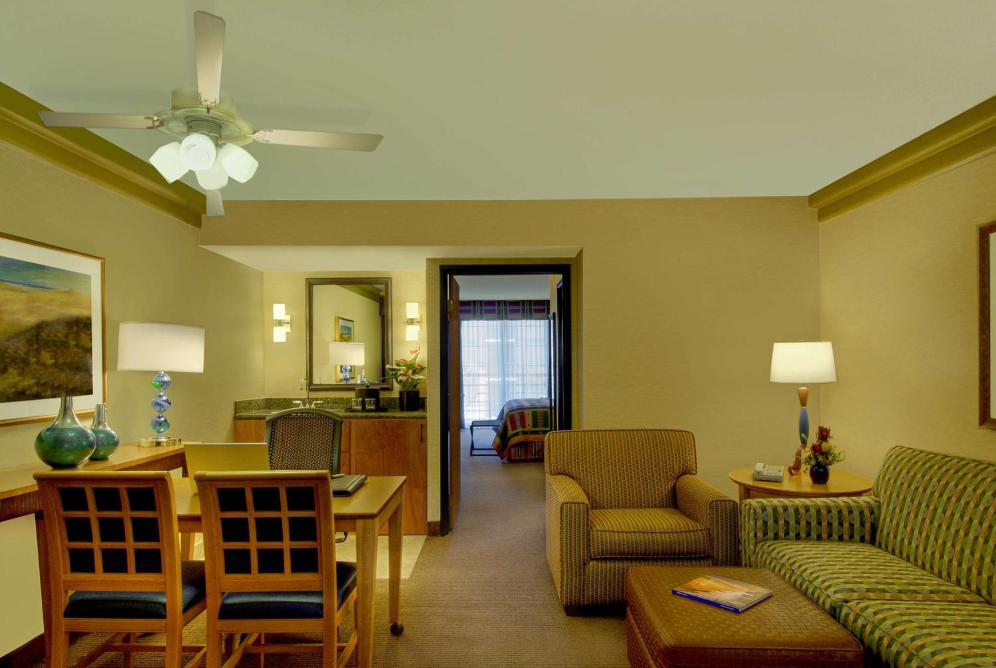 Embassy Suites By Hilton Phoenix Biltmore Екстериор снимка