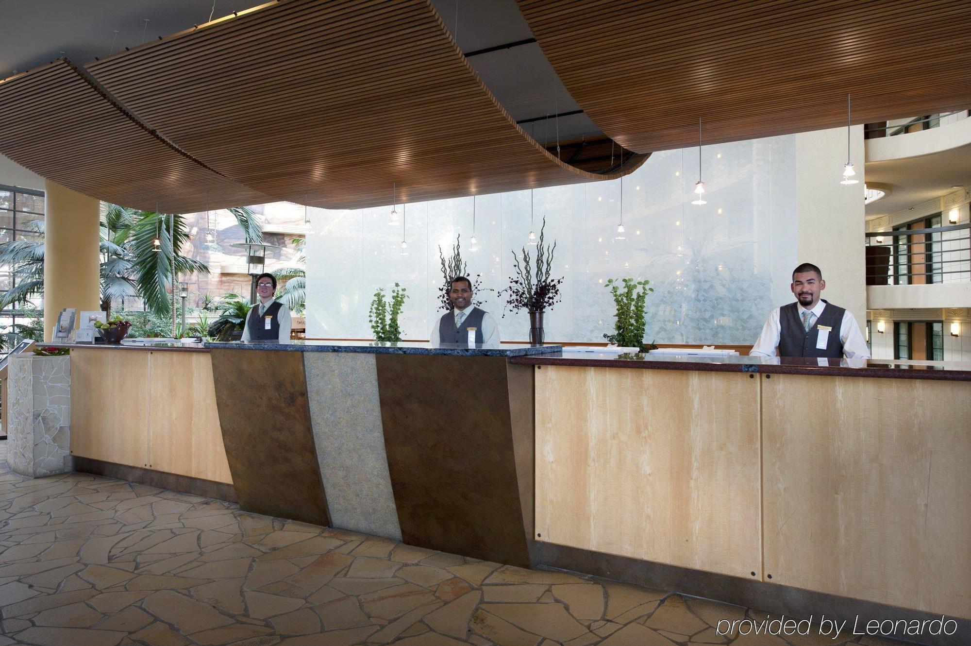 Embassy Suites By Hilton Phoenix Biltmore Екстериор снимка