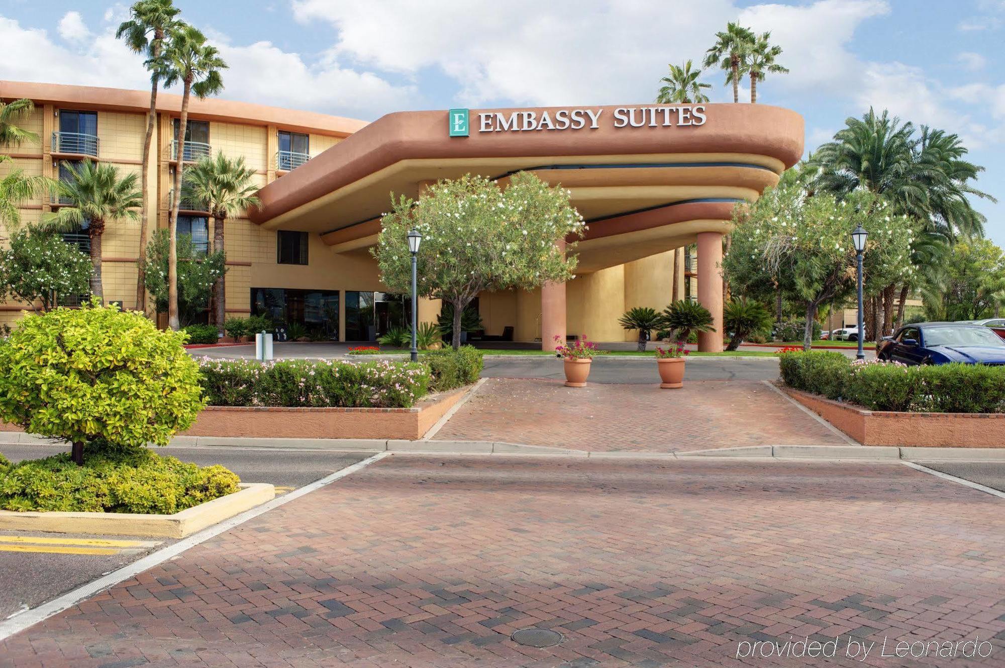 Embassy Suites By Hilton Phoenix Biltmore Екстериор снимка